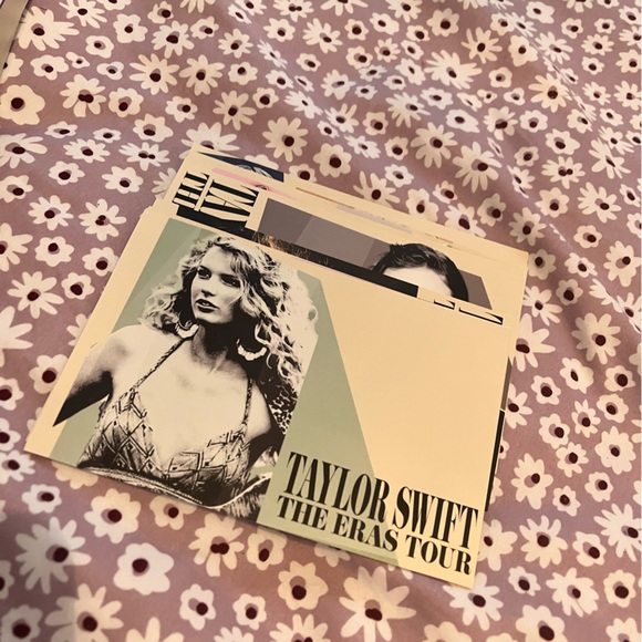 Taylor Swift Eras Tour complete postcard VIP set box included. Brand new - Picture 1 of 3